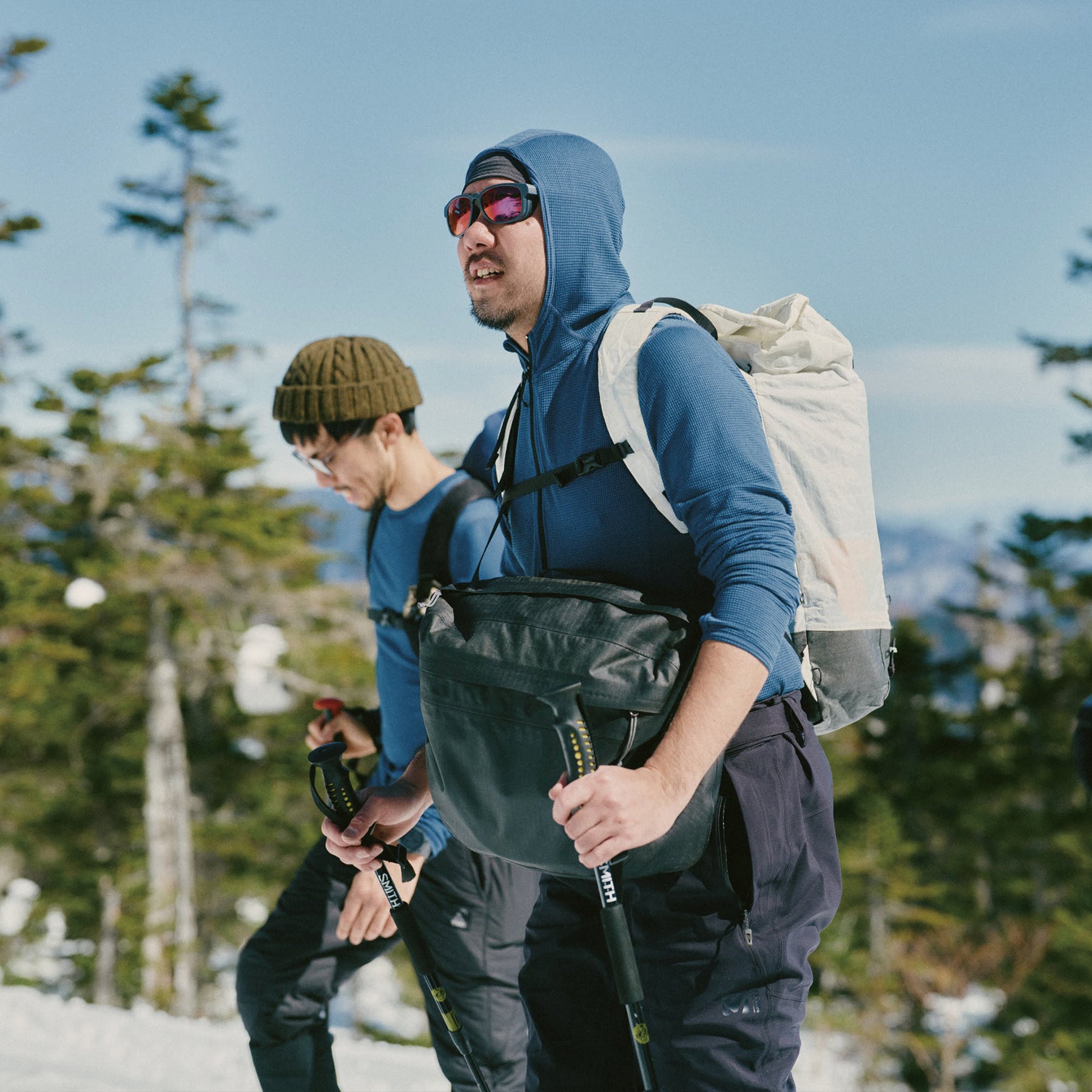 DISTANCE HALF ZIP HOODY