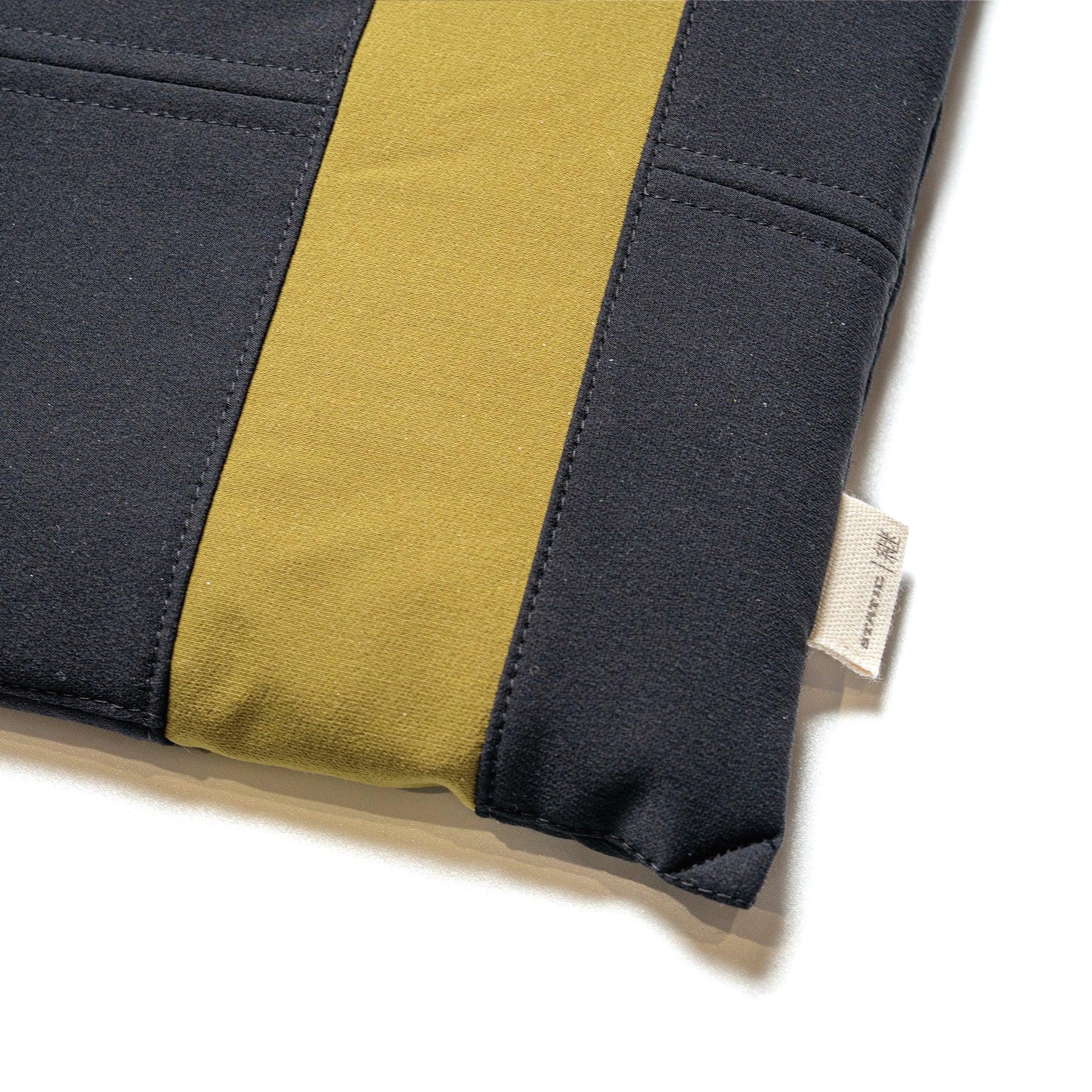 UNWASTED LAPTOP SLEEVE